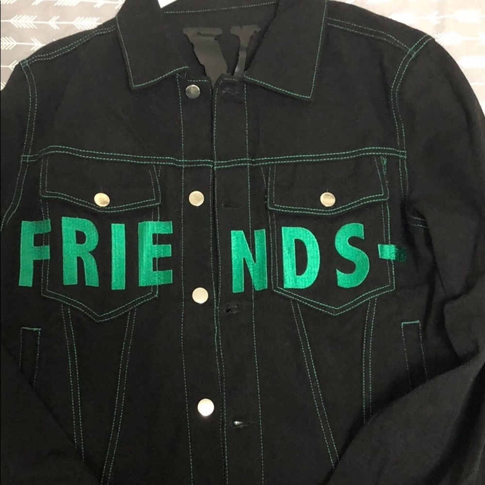 ✨Green Vlone jacket 🐍